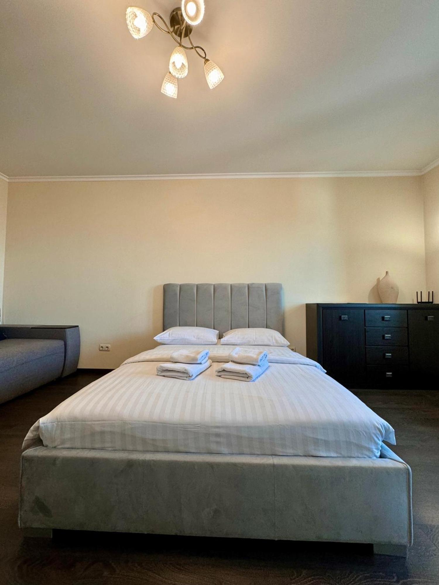 Apartpoltava Світлі Просторі Апартаменти 80М2 , 2-Окремі Кімнати, Новобудова Центр Чек Банківський エクステリア 写真