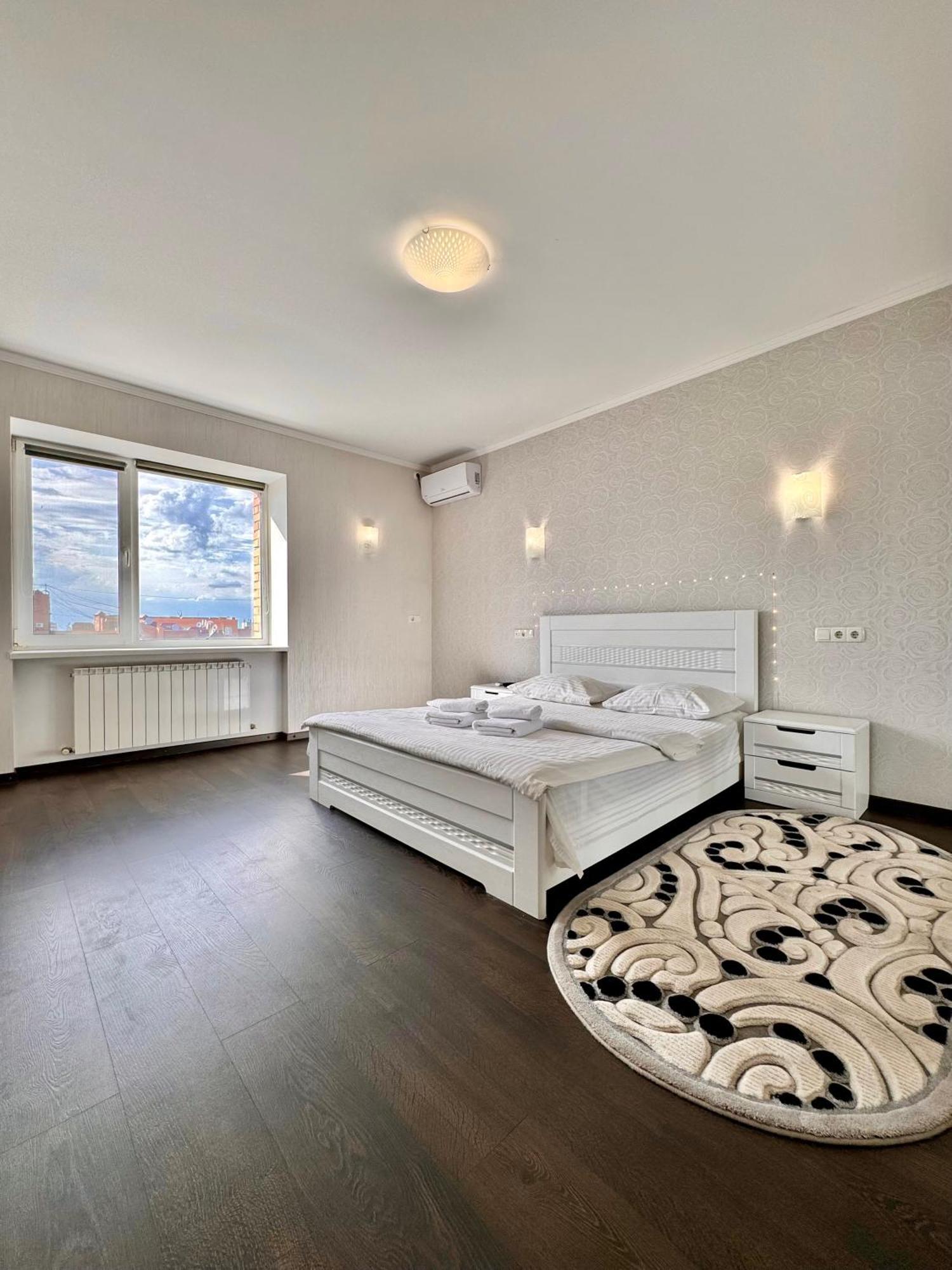 Apartpoltava Світлі Просторі Апартаменти 80М2 , 2-Окремі Кімнати, Новобудова Центр Чек Банківський エクステリア 写真