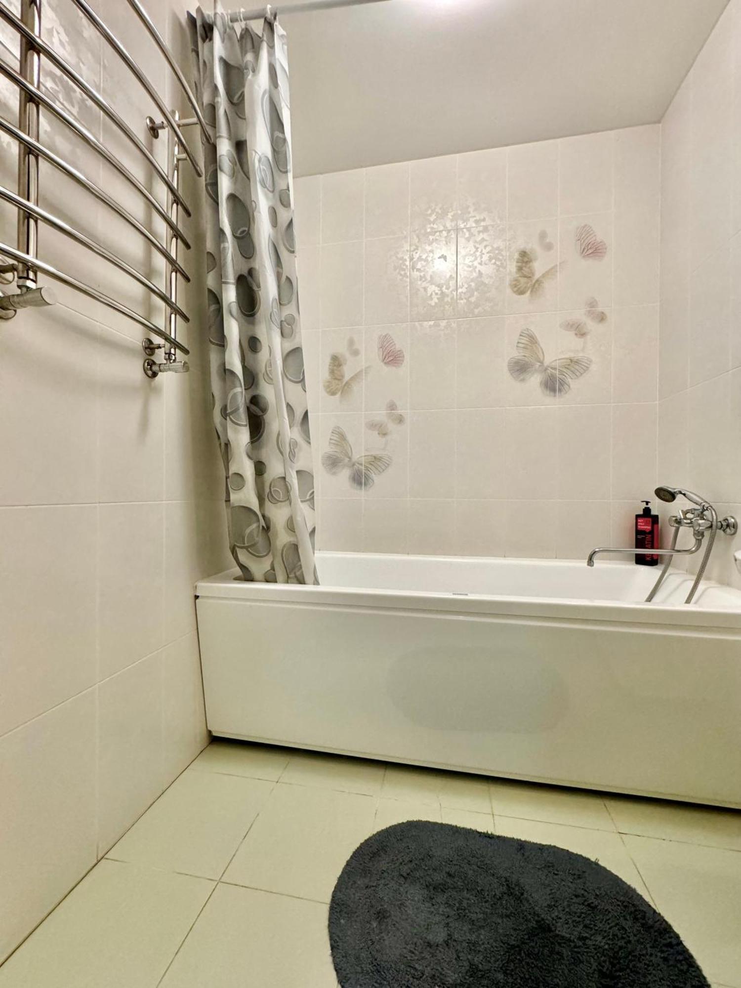 Apartpoltava Світлі Просторі Апартаменти 80М2 , 2-Окремі Кімнати, Новобудова Центр Чек Банківський エクステリア 写真